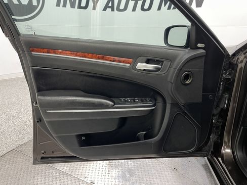 Used 2012 Chrysler 300 Limited RWD image 14