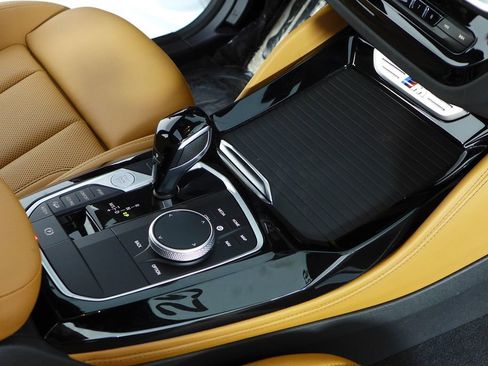 Used 2025 BMW X4 M40i w/ Premium Package image 15