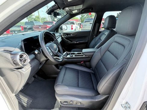 Used 2026 Chevrolet Equinox LT w/ Convenience Package II FWD image 21