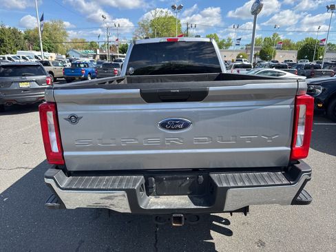 Used 2024 Ford F350 XLT AWD/4WD image 7