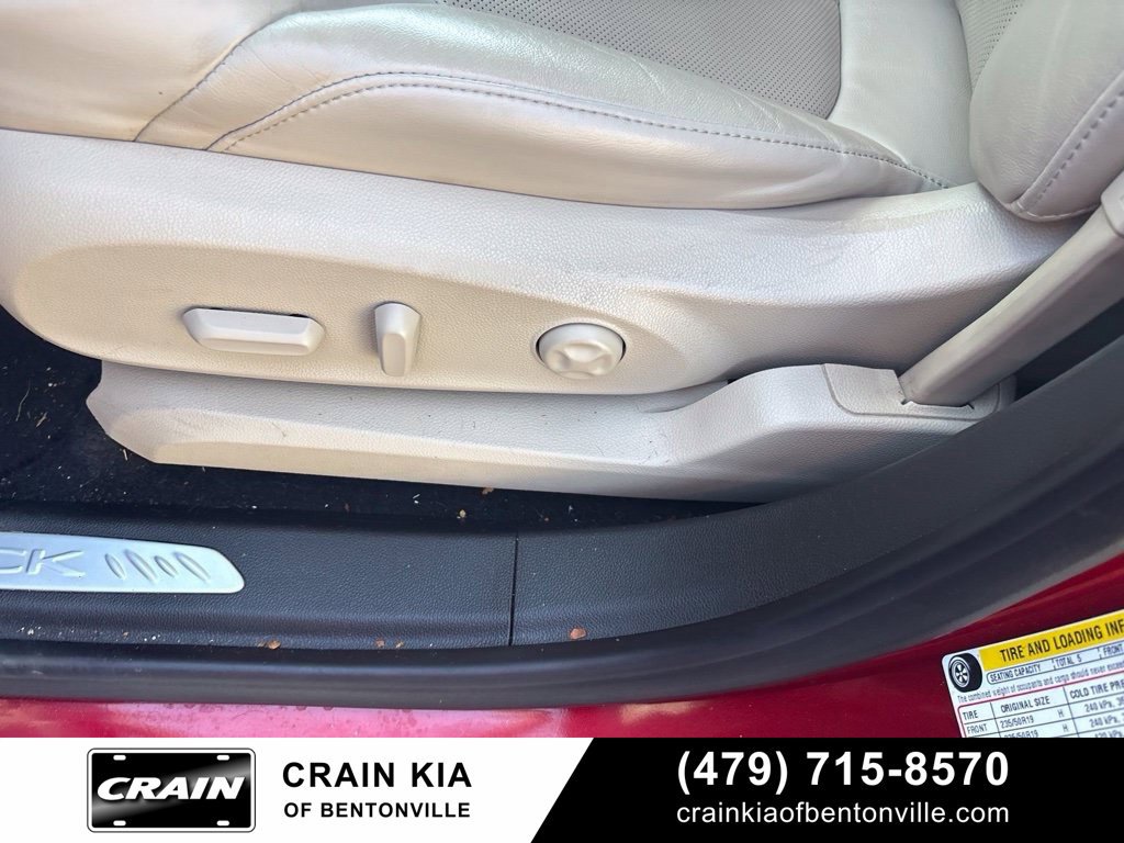 Used 2020 Buick Envision Essence w/ Experience Buick Package AWD/4WD image 17