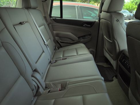 Used 2016 GMC Yukon SLT RWD image 9