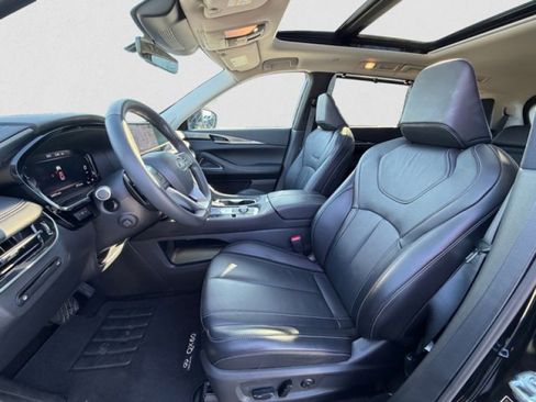 Certified 2025 INFINITI QX60 Luxe image 10