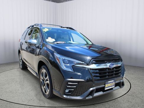 Used 2023 Subaru Ascent Limited w/ Technology Package AWD/4WD image 1