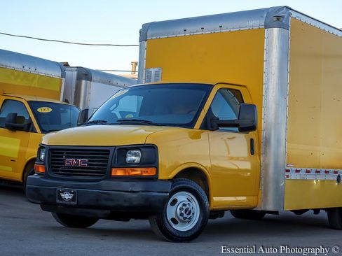 Used 2016 GMC Savana 3500 Extended image 2
