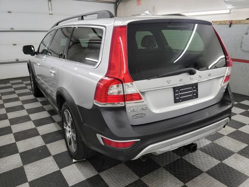 Used 2015 Volvo XC70 T6 Premier Plus image 3