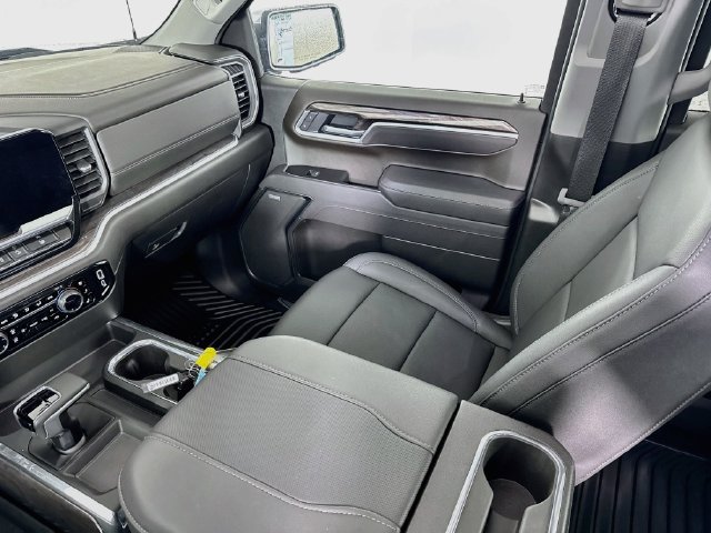 Used 2026 Chevrolet Silverado 1500 LTZ w/ LTZ Premium Package AWD/4WD image 26