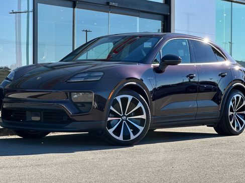 Certified 2025 Porsche Macan 4 Electric image 1