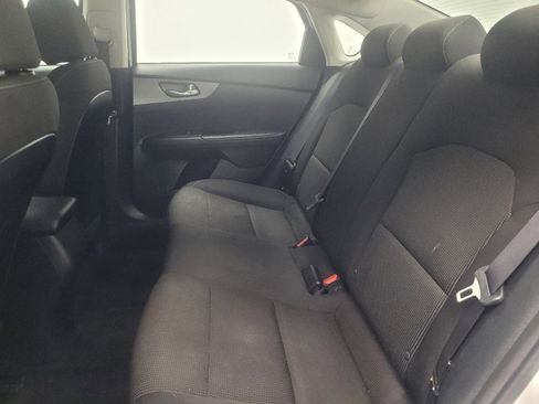 Used 2020 Kia Forte LXS FWD image 18