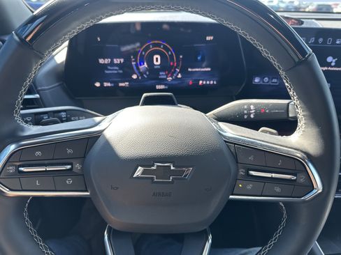 Certified 2024 Chevrolet Traverse Z71 w/ Enhanced Driving Package image 7