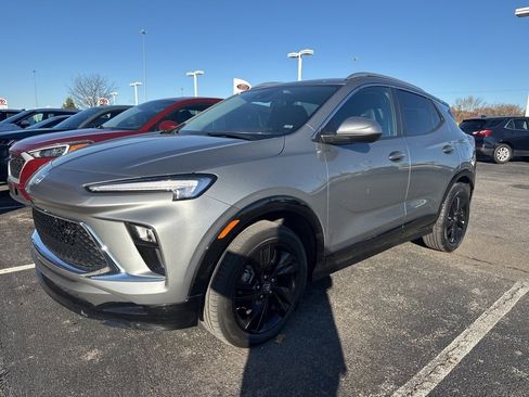 Used 2024 Buick Encore GX Sport Touring image 29