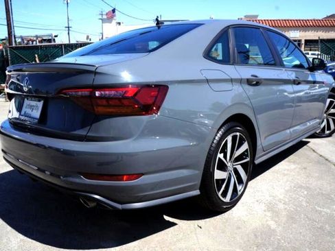 Used 2019 Volkswagen Jetta GLI image 24