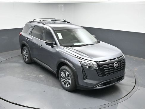 New 2026 Nissan Pathfinder SL image 39