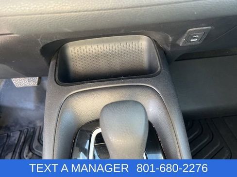 Used 2025 Toyota Corolla LE image 19