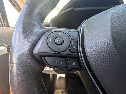 Used 2019 Toyota RAV4 Limited image 22