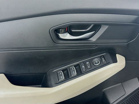 Used 2025 Honda Accord LX image 15