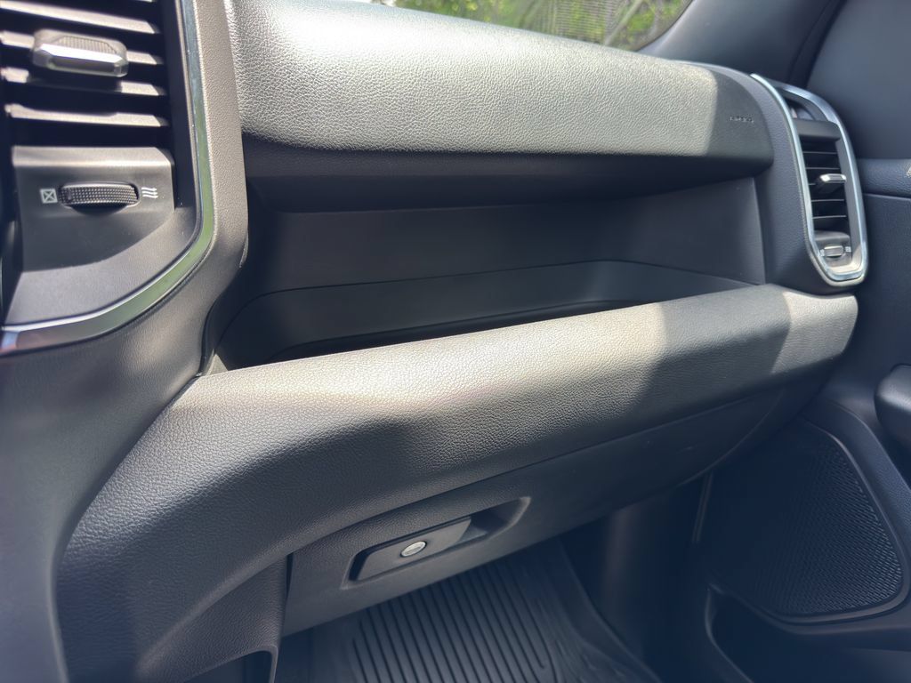 Used 2025 RAM 1500 Big Horn RWD image 34