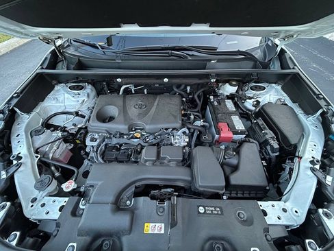 Used 2025 Toyota RAV4 XLE w/ Convenience Package FWD image 12