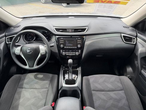Used 2016 Nissan Rogue SV image 23