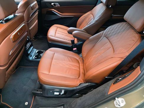 New 2026 BMW ALPINA XB7 AWD/4WD image 12