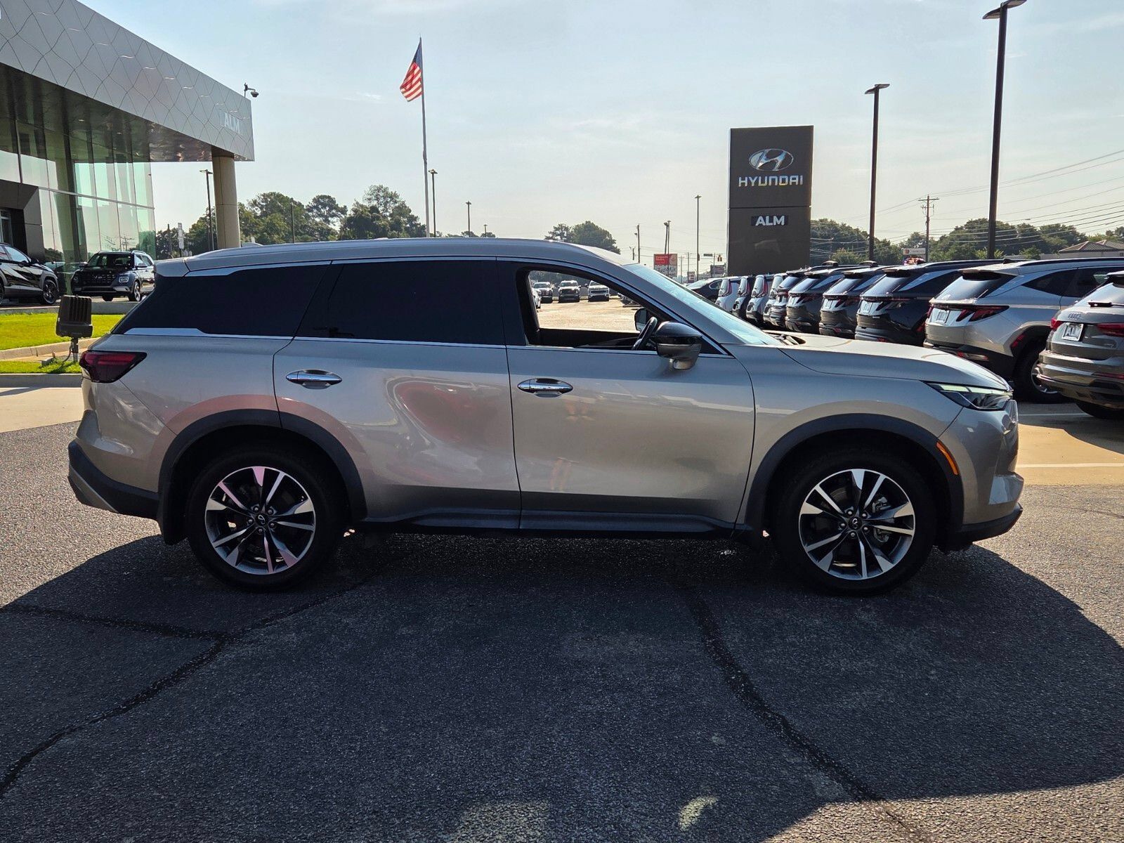 Used 2022 INFINITI QX60 Luxe w/ Vision Package FWD image 15