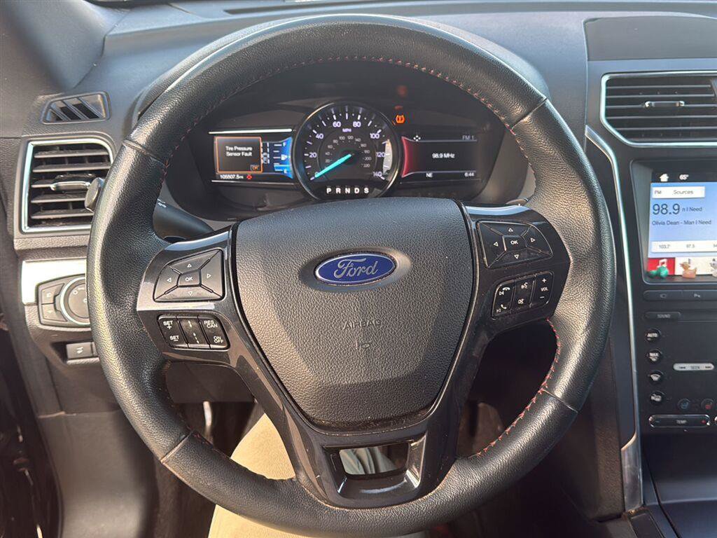 Used 2019 Ford Explorer Sport w/ Equipment Group 401A AWD/4WD image 3