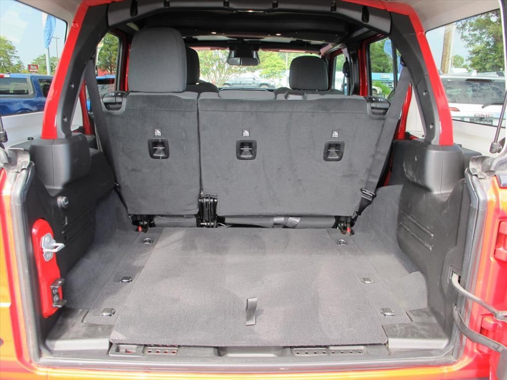 Used 2026 Jeep Wrangler Unlimited Rubicon AWD/4WD image 17