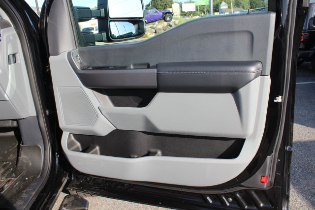 Used 2025 Ford F250 XL w/ STX Appearance Package AWD/4WD image 31
