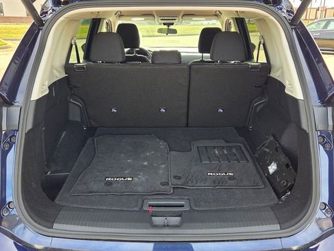 Used 2026 Nissan Rogue SV image 11