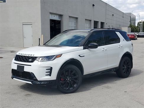 Certified 2025 Land Rover Discovery Sport Dynamic SE image 36