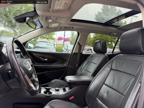 Used 2018 GMC Terrain Denali w/ Advanced Safety Package AWD/4WD image 16