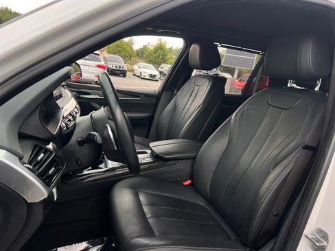 Used 2018 BMW X5 xDrive40e w/ Driving Assistance Package AWD/4WD image 13