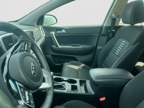 Used 2020 Kia Sportage LX w/ LX Popular Package image 4