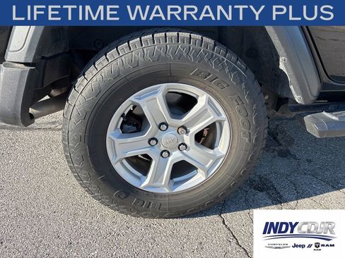 Used 2018 Jeep Wrangler Unlimited Sport S AWD/4WD image 12