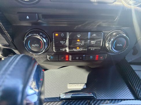 Used 2018 Ford F150 Lariat image 28