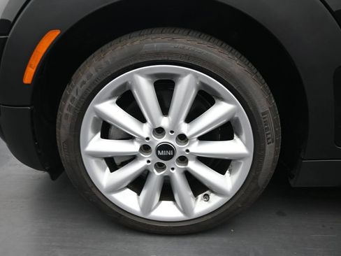 Used 2023 MINI Cooper Clubman S w/ Premium Package image 18