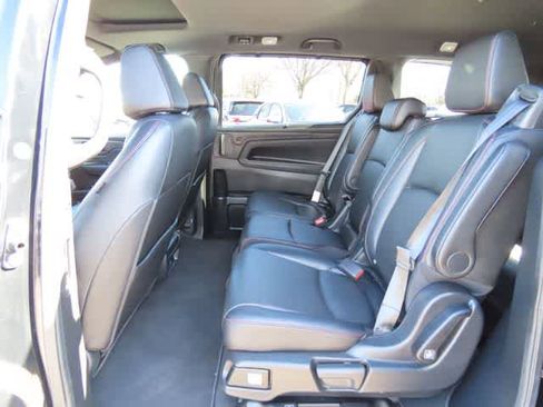 Certified 2023 Honda Odyssey Sport image 14