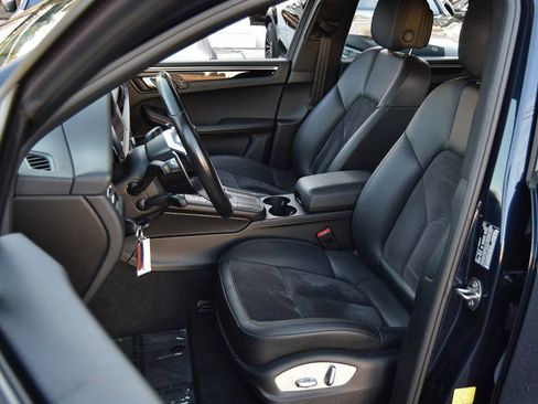 Used 2020 Porsche Macan image 15