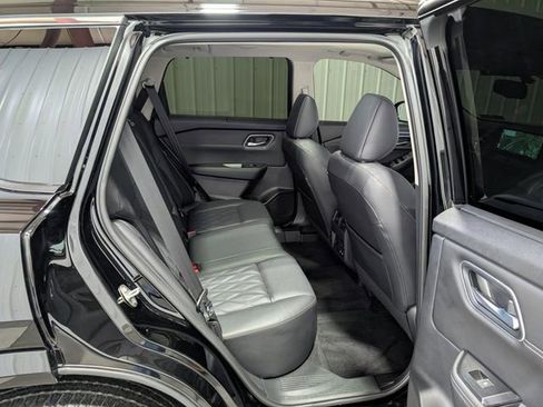 Used 2024 Nissan Rogue Platinum w/ Platinum Premium Package image 27