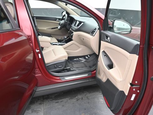 Used 2016 Hyundai Tucson Limited FWD image 11