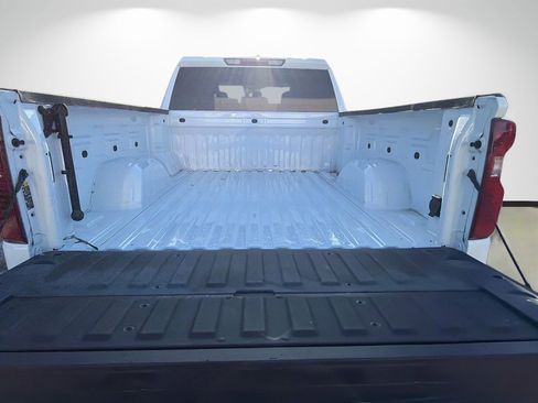 Used 2023 Chevrolet Silverado 1500 LT RWD image 12
