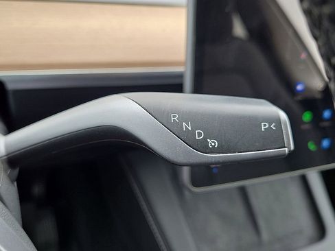 Used 2023 Tesla Model Y Long Range AWD/4WD image 30