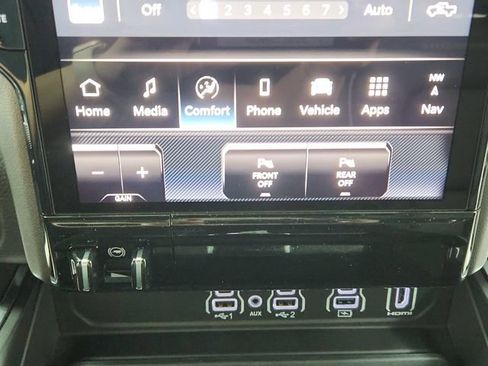 New 2026 RAM 1500 Laramie w/ Night Edition AWD/4WD image 34