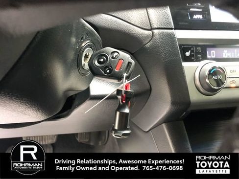 Used 2016 Subaru Legacy 2.5i Premium AWD/4WD image 31