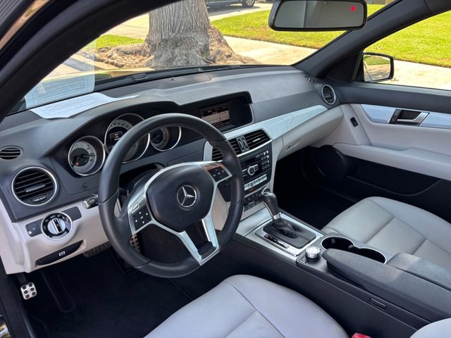 Used 2014 Mercedes-Benz C 250 Sedan image 33
