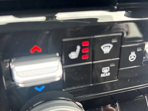 New 2026 Nissan Armada SL w/ Captain's Chari Seat Package image 22