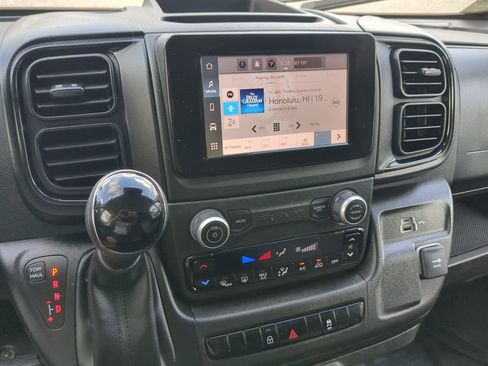 Used 2025 RAM ProMaster 2500 w/ Convenience Group image 18