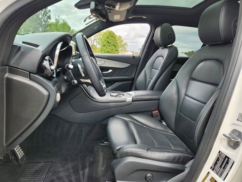 Used 2019 Mercedes-Benz GLC 300 4MATIC image 9