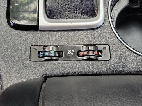 Used 2017 Toyota Highlander Limited Platinum FWD image 28