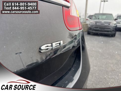 Used 2012 Ford Taurus SEL image 7